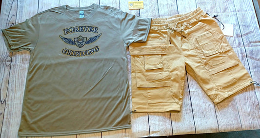 Cargo Shorts w/ T-shirt
