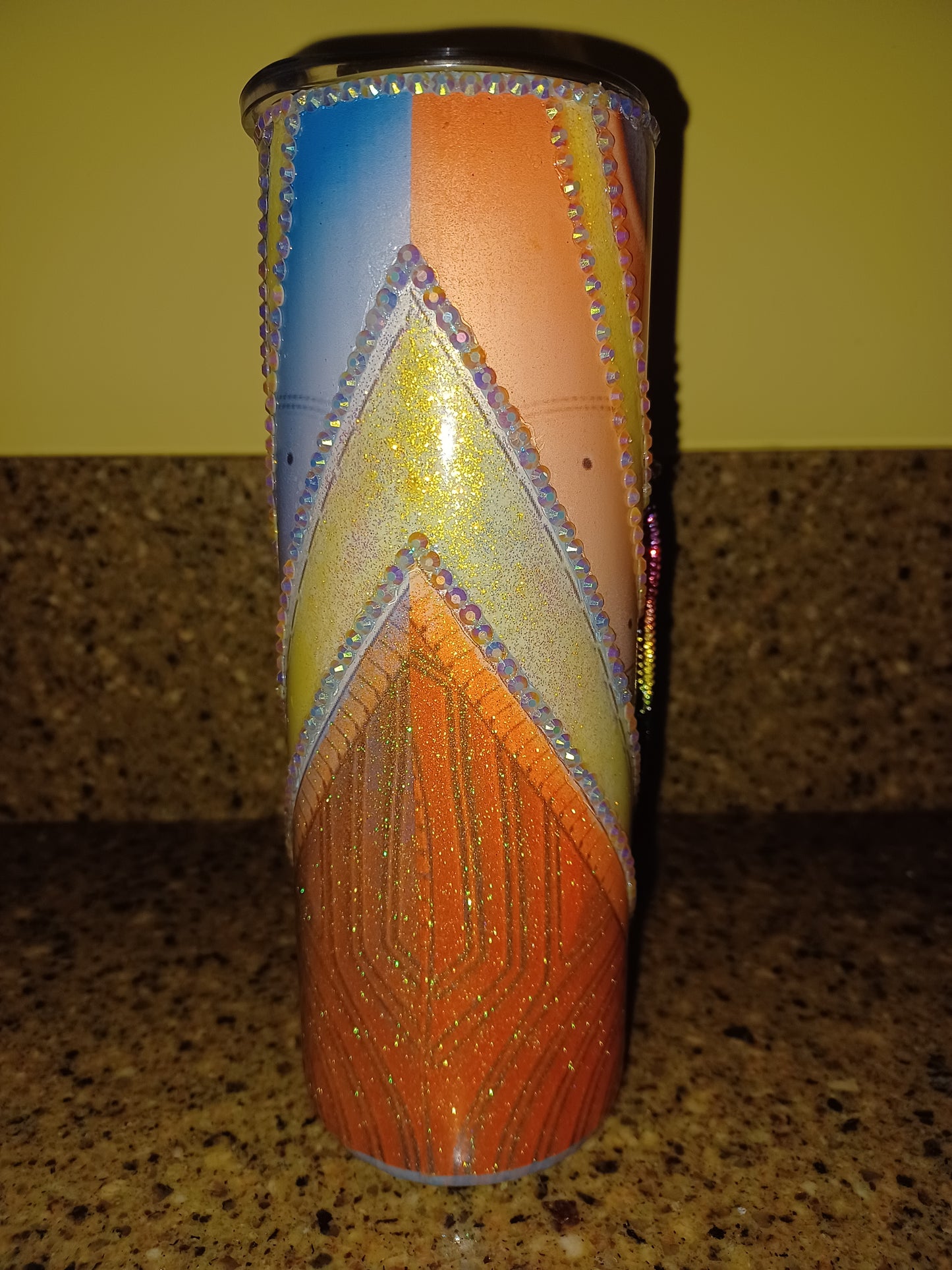 Shoe string tumbler